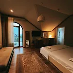 Chateau Fasel 4* Tirana