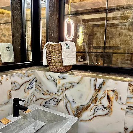 Chateau Fasel Hotel Tirana