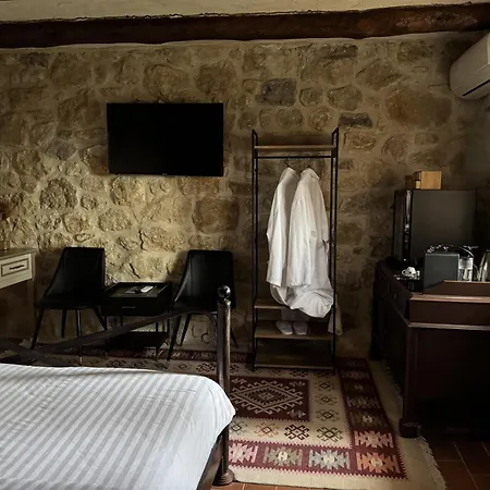 Chateau Fasel ホテル ティラナ