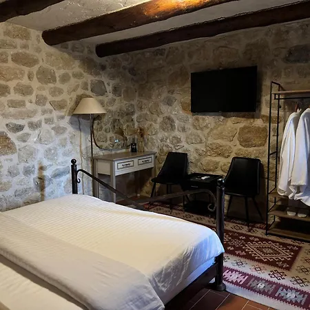 Chateau Fasel Hotell 4*