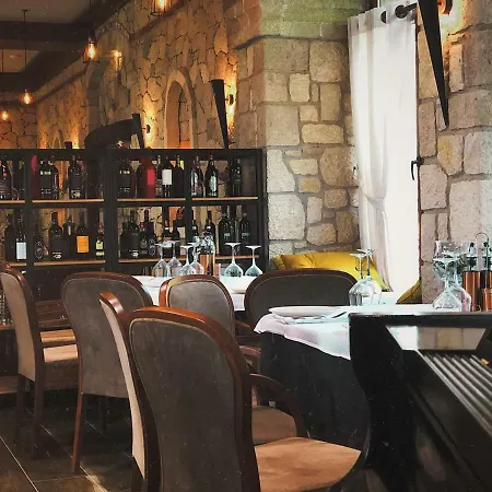 Chateau Fasel מלון