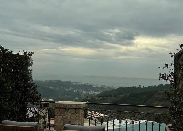 Chateau Fasel ホテル