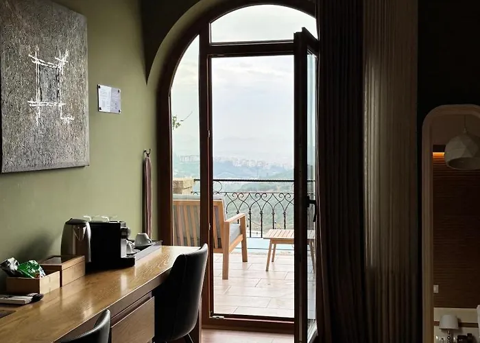 Chateau Fasel ホテル ティラナ