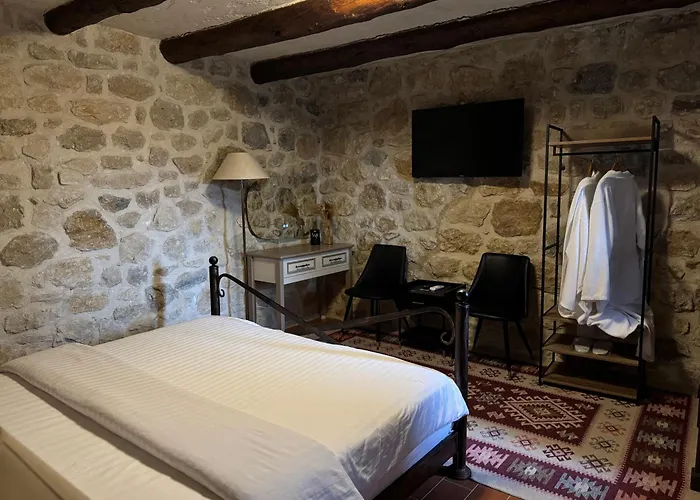 Chateau Fasel ホテル 4*